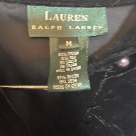 Stunning LAUREN by Ralph Lauren black Rayon pantsuit for the holidays. Size Med. - Picture 7 of 8